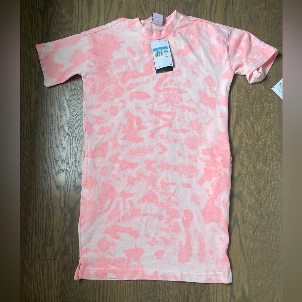 Girls Medium Pink Tie Dye Nike shirt dress with pockets